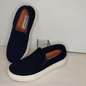 NWOT Steve Madden suede leather upper platform slip-on shoes